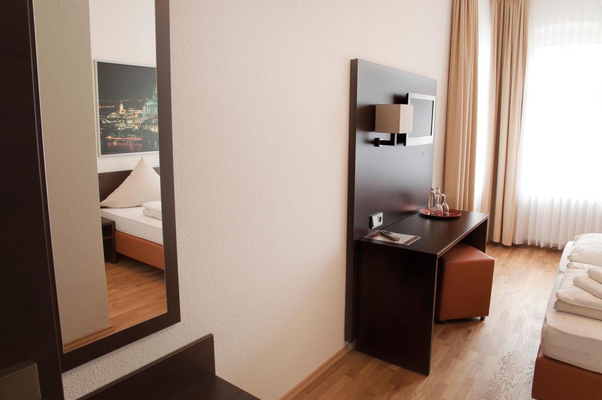 Das Steeps Ihr Brauhaus Und Hotel Cologne Exterior photo
